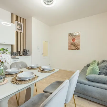 2br - 1 - Elevator - Self Check-in Daire Prag