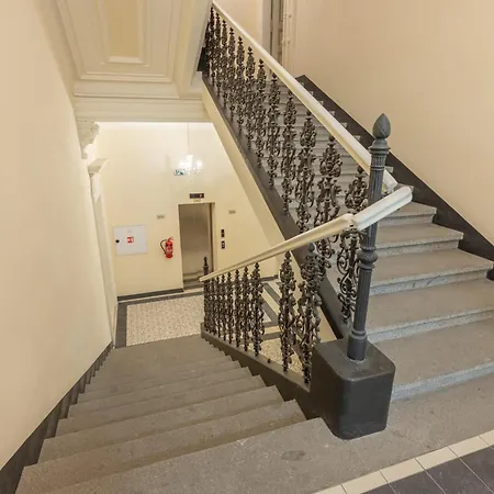 Wa605 - By Wenceslas Square Fit Up To 6 Guests 公寓 *