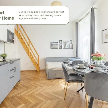 Homely I 44m2 I Elevator I Self Check-in Apartment Prag