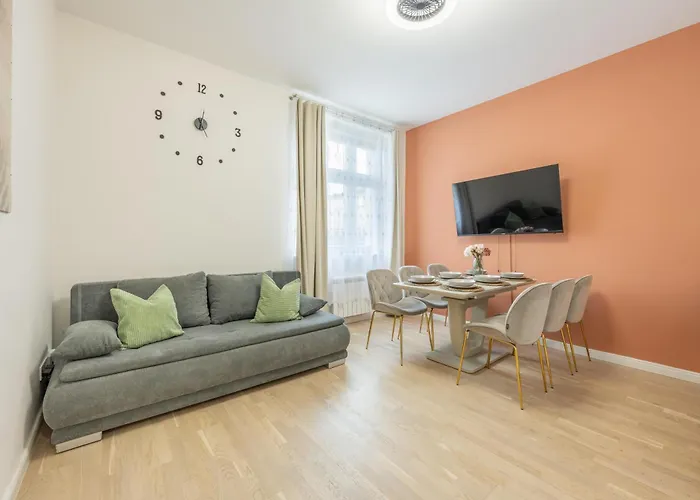 Homely I 44m2 I Elevator I Self Check-in * Praga